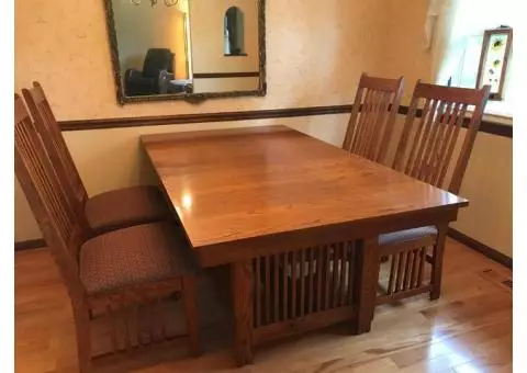 Thomasville Oak Mission style Dining Room Table with Chairs and Extenders
