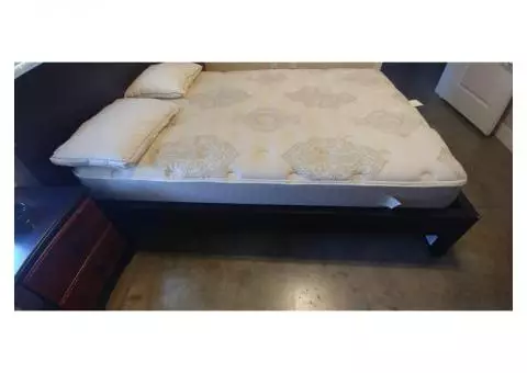 Queen Bed set - 1 year old in great condition